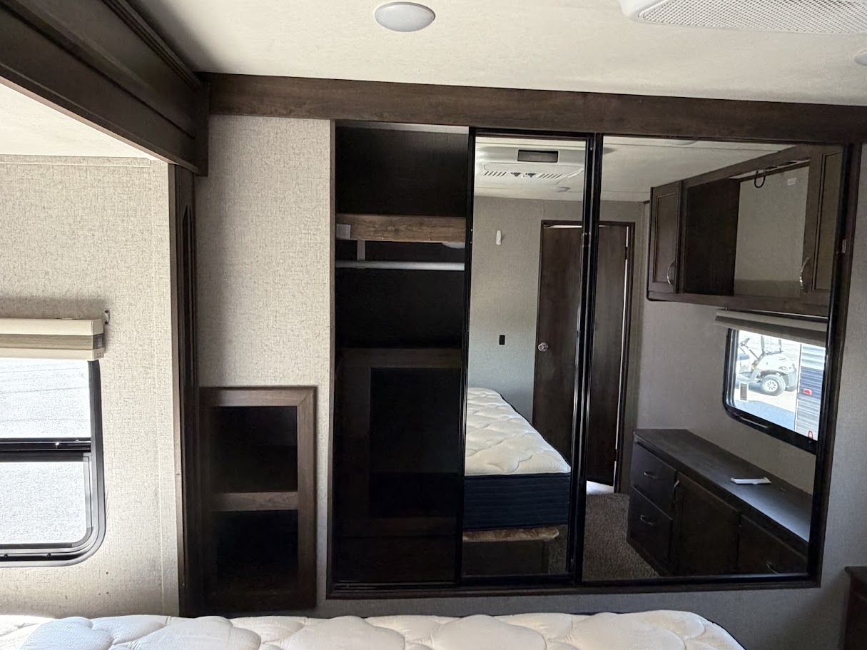 2019 DUTCHMEN AEROLITE 3303RL - Image 22