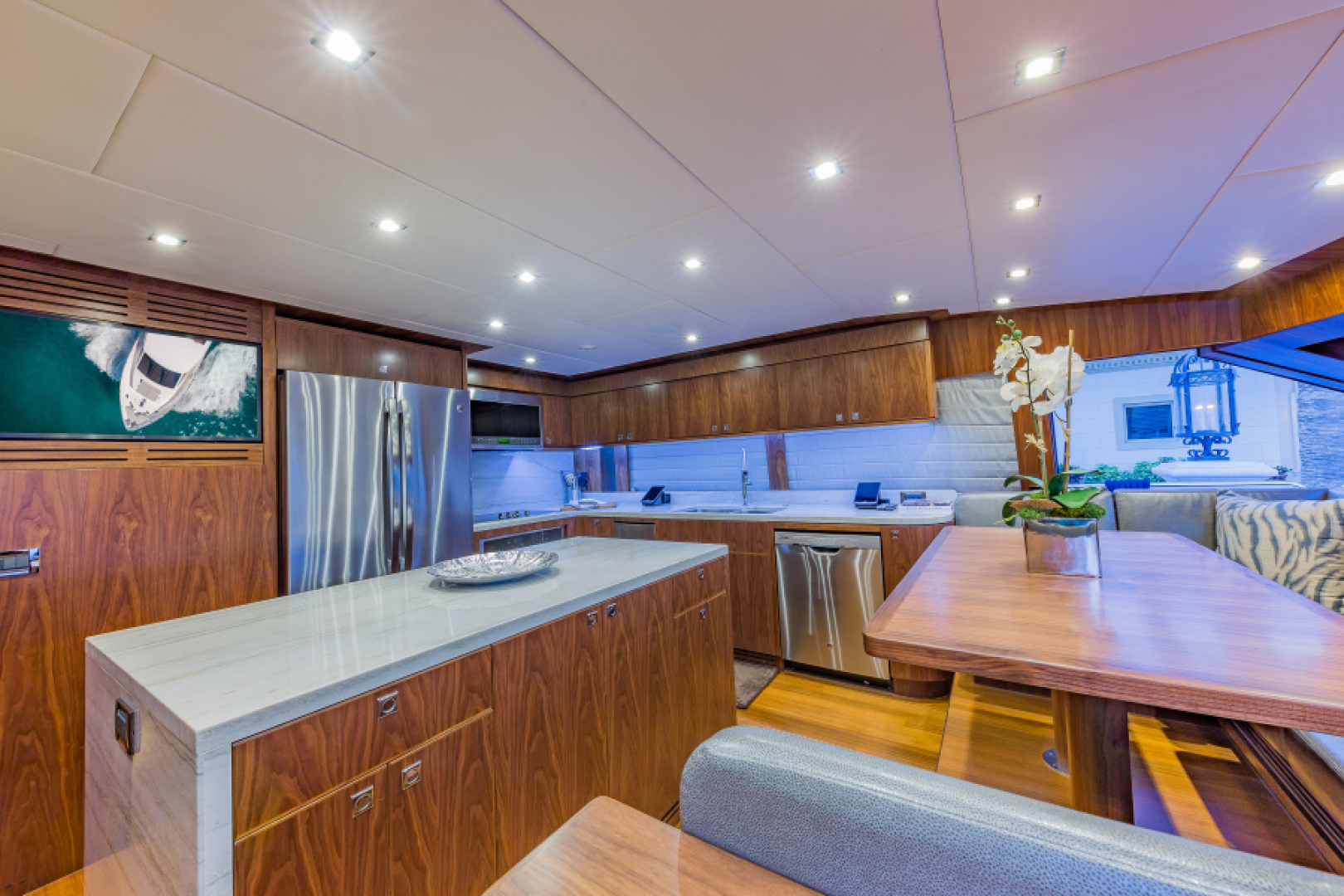 2018 Hargrave Raised Pilothouse - Image 48