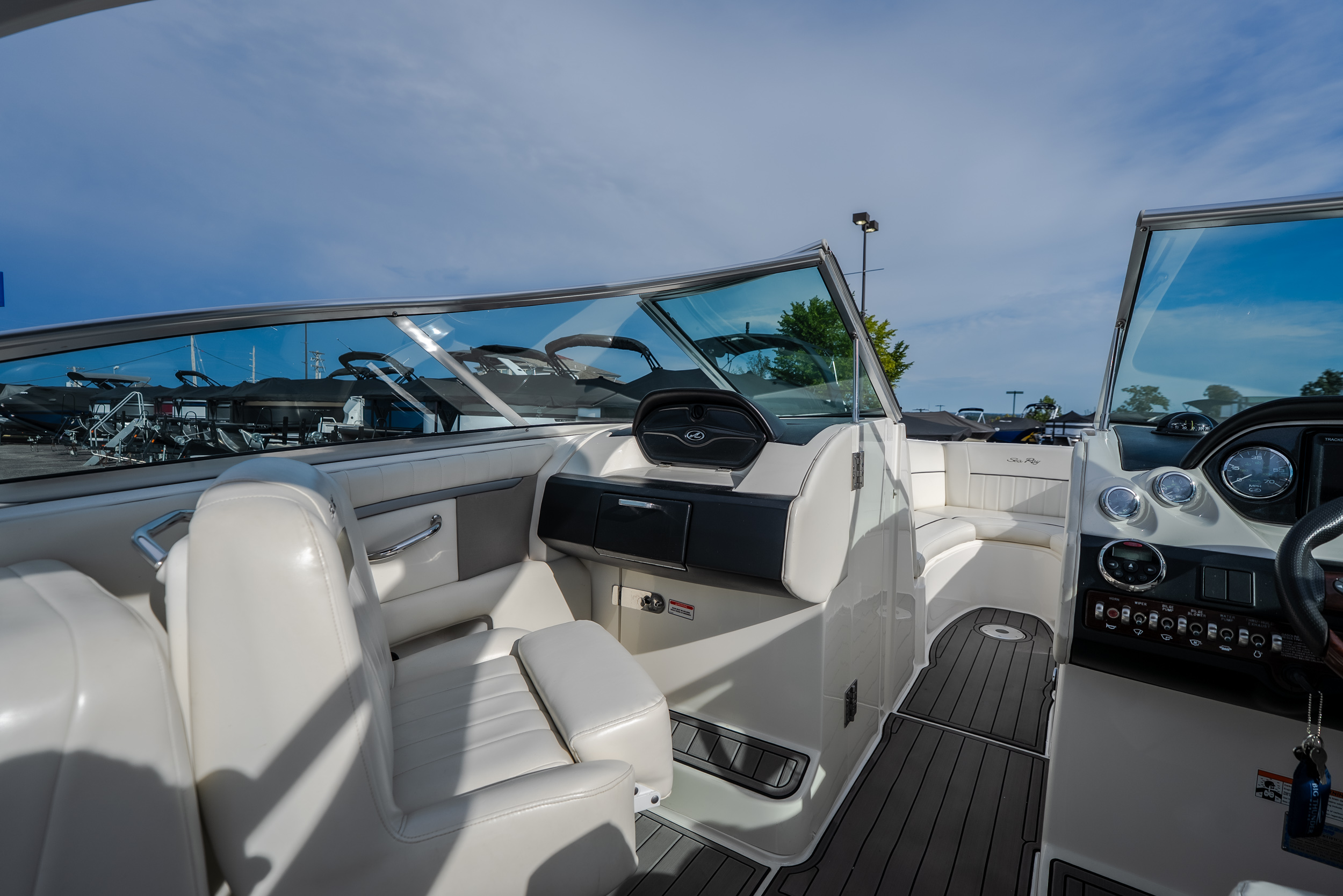 2006 Sea Ray 270 SLX - Image 23