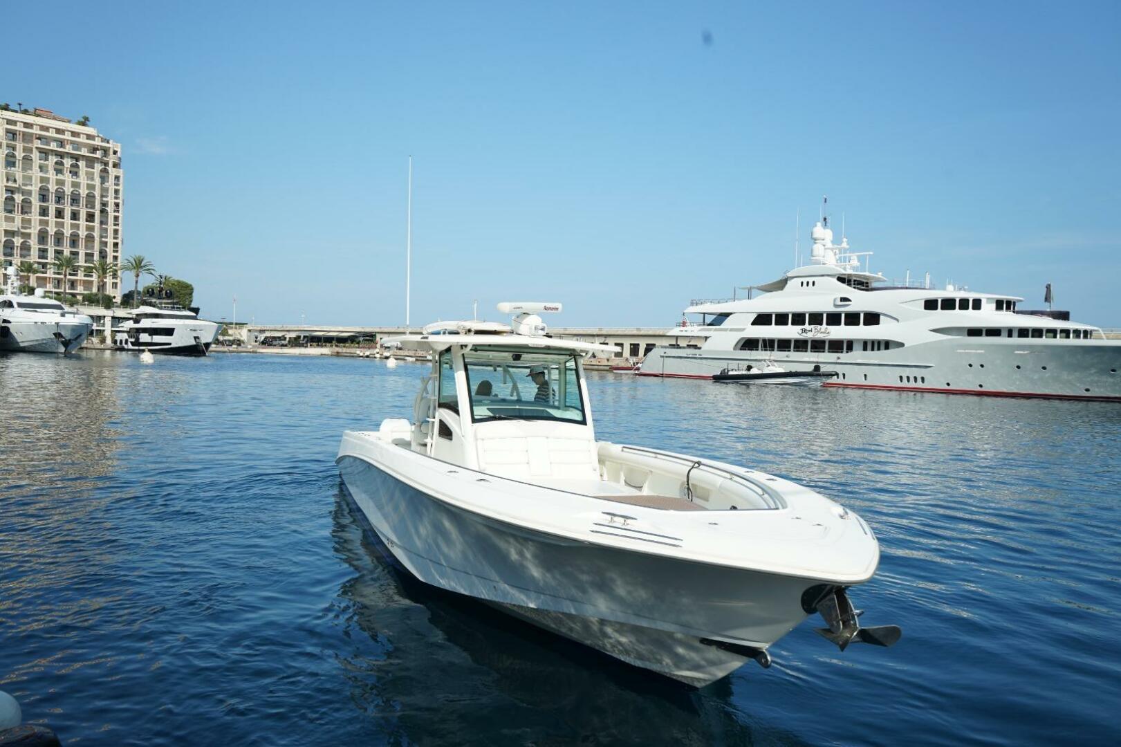 2012 Boston Whaler Whaler 370 Outrage - Image 5