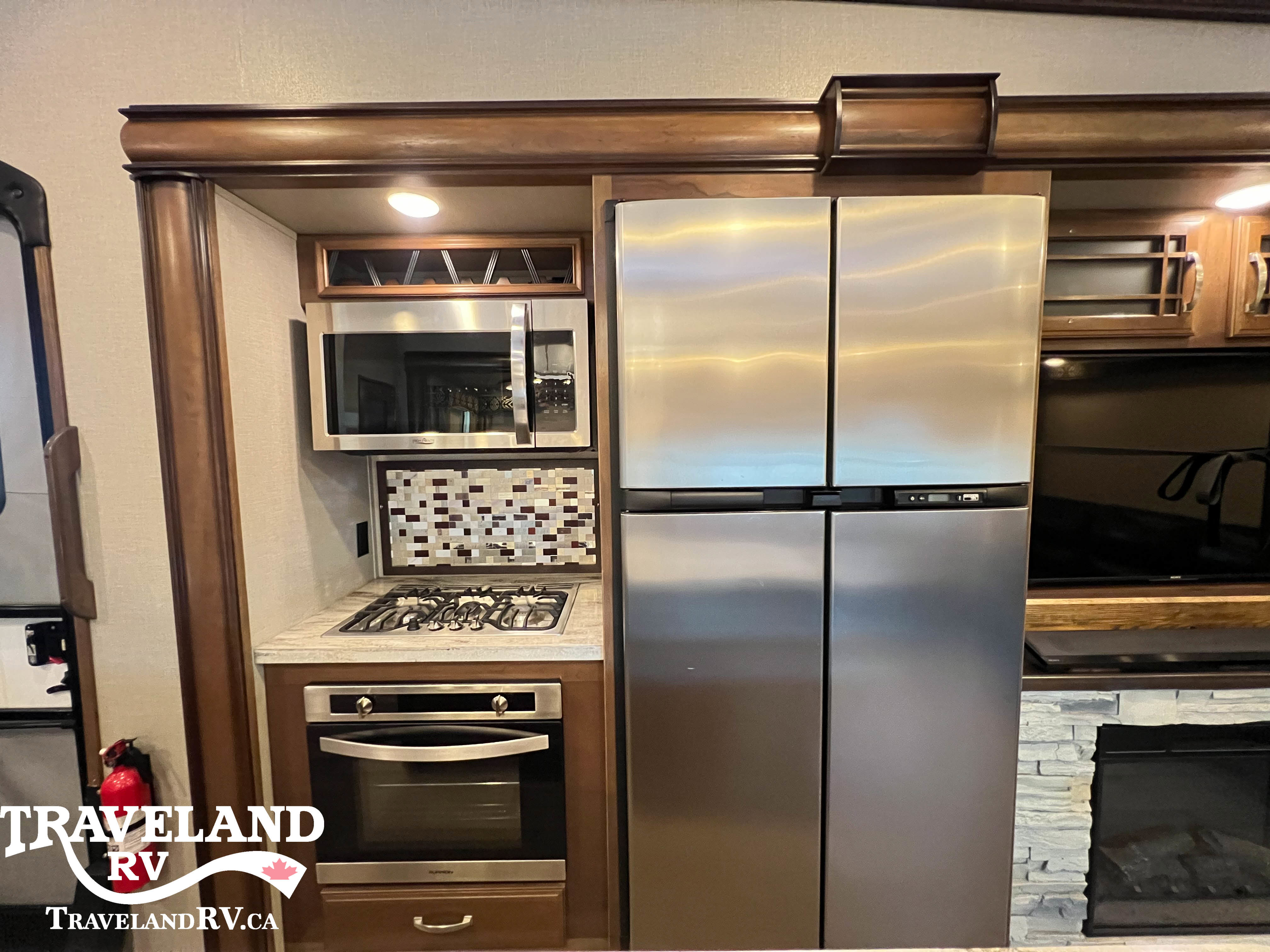2018 KEYSTONE MONTANA 3160RL LEGACY EDITION - Image 11