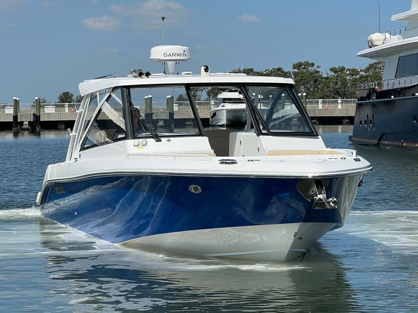 2019 Everglades 340 Dual Console - Image 34