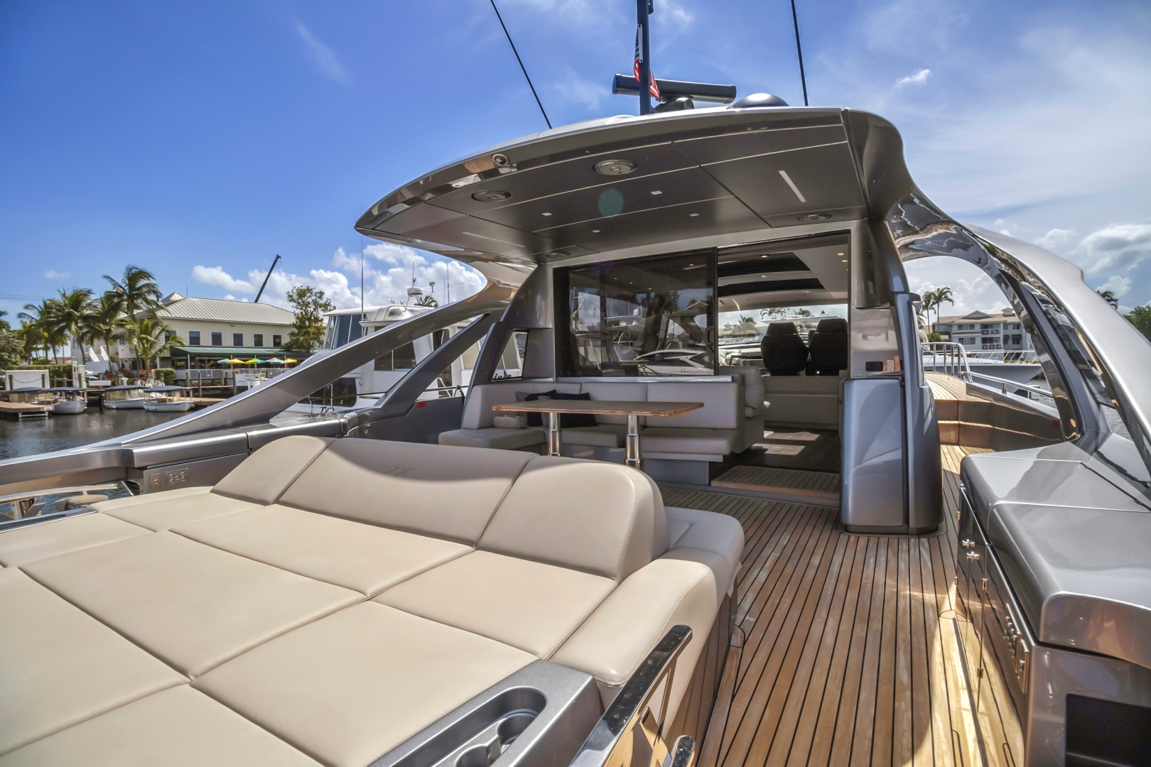 2020 Pershing 7X - Image 13