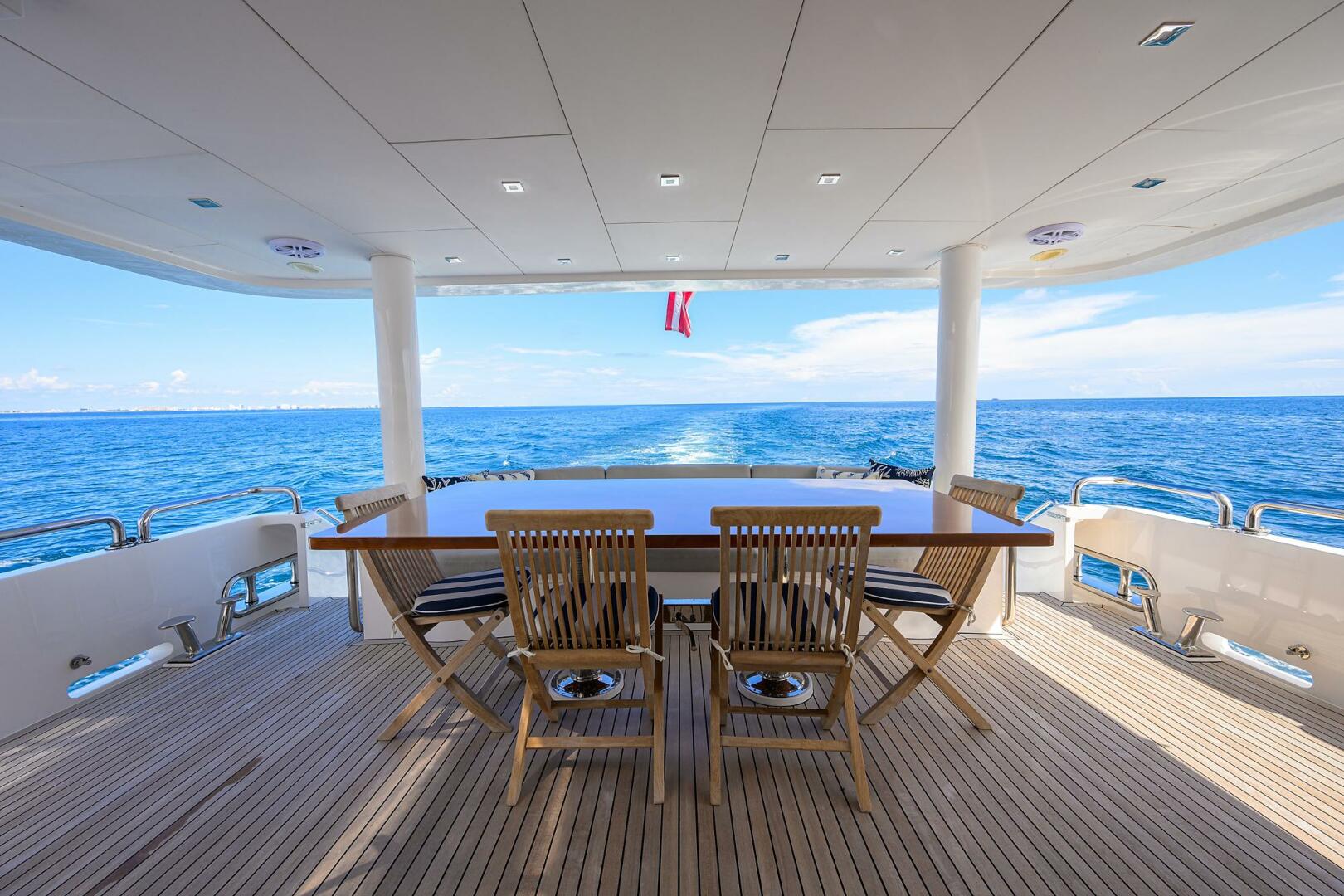 2018 Hargrave Raised Pilothouse - Image 16