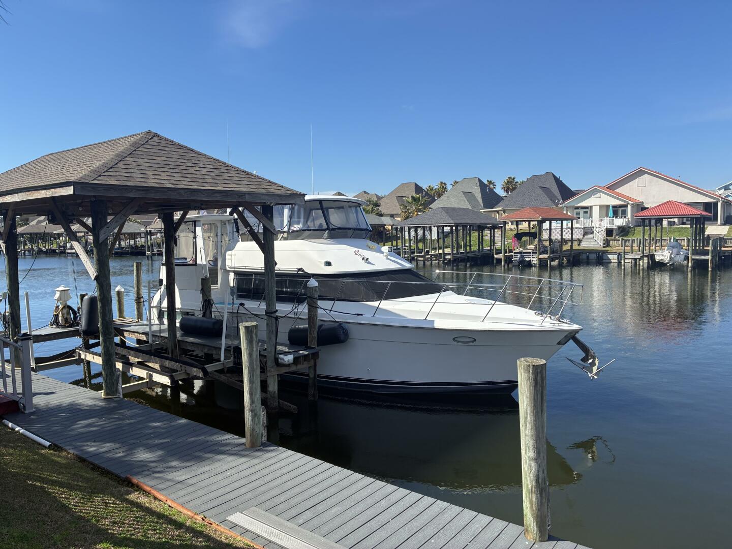 1996 Carver 455 Aft Cabin - Image 22