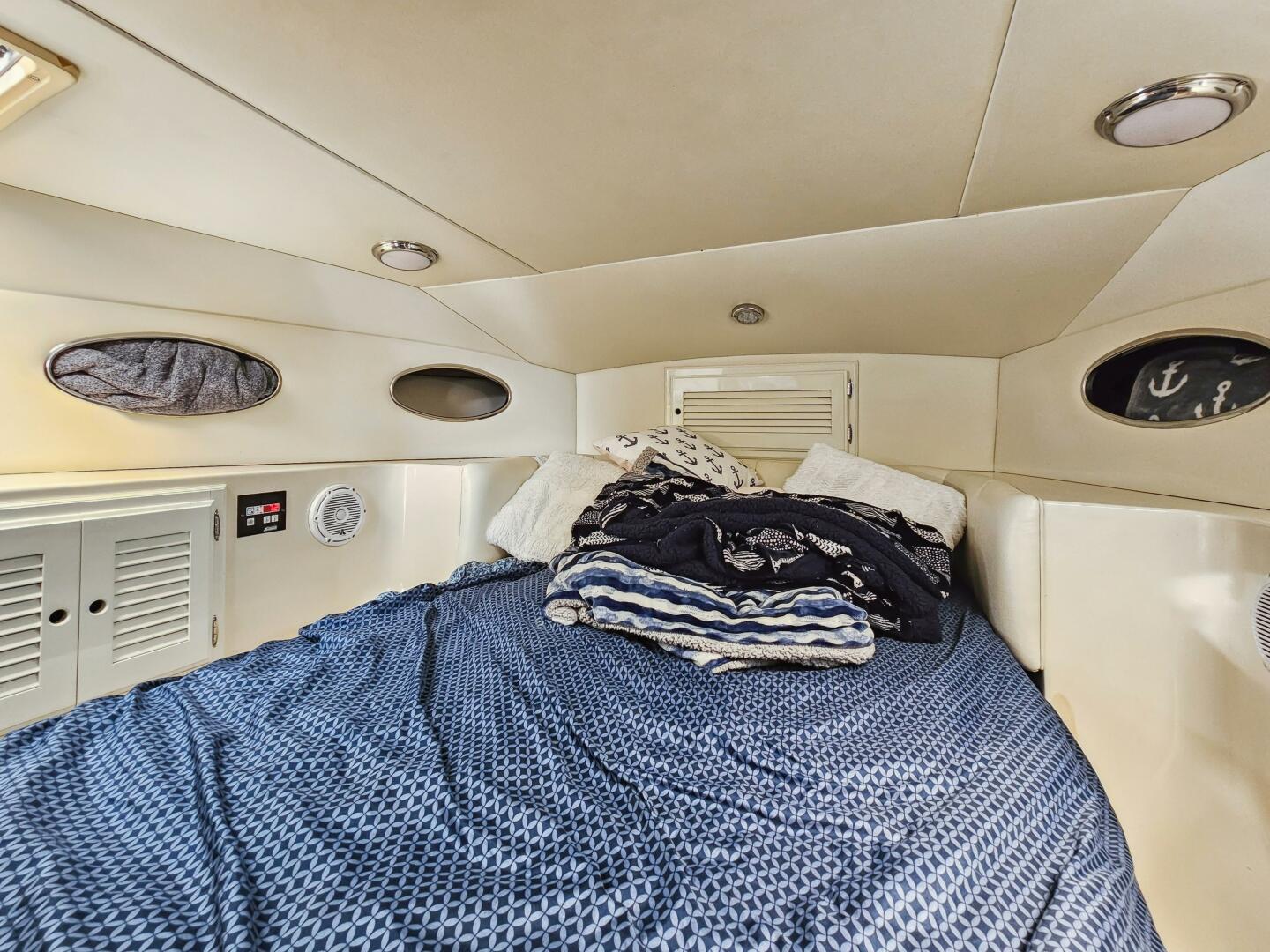 2001 Mediterranean 38 Convertible - Image 24
