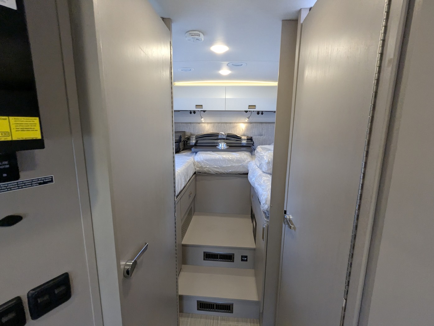 2027 Winnebago View 24R - Image 18