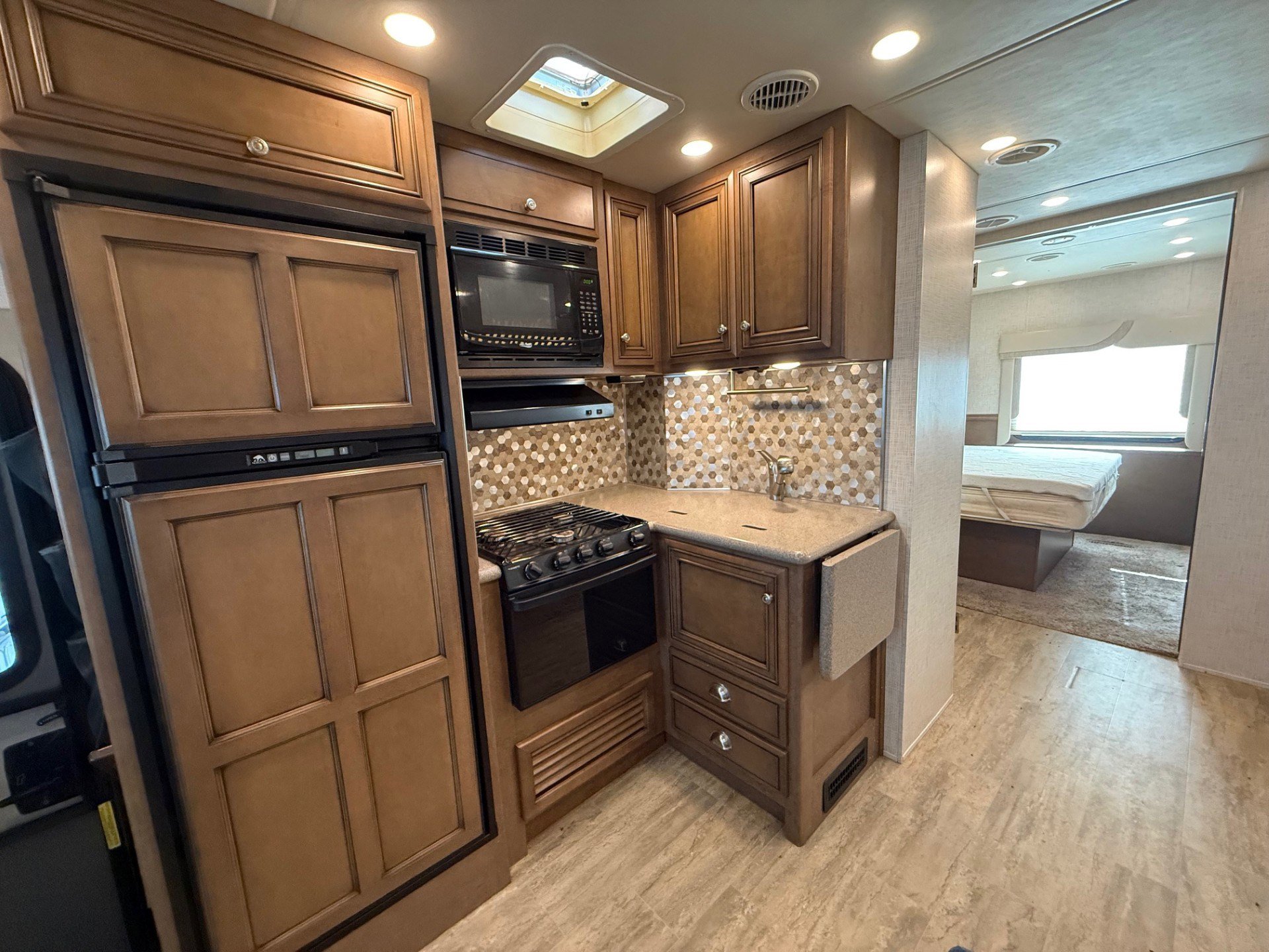 2020 NEWMAR BAY STAR SPORT 2702 - Image 6