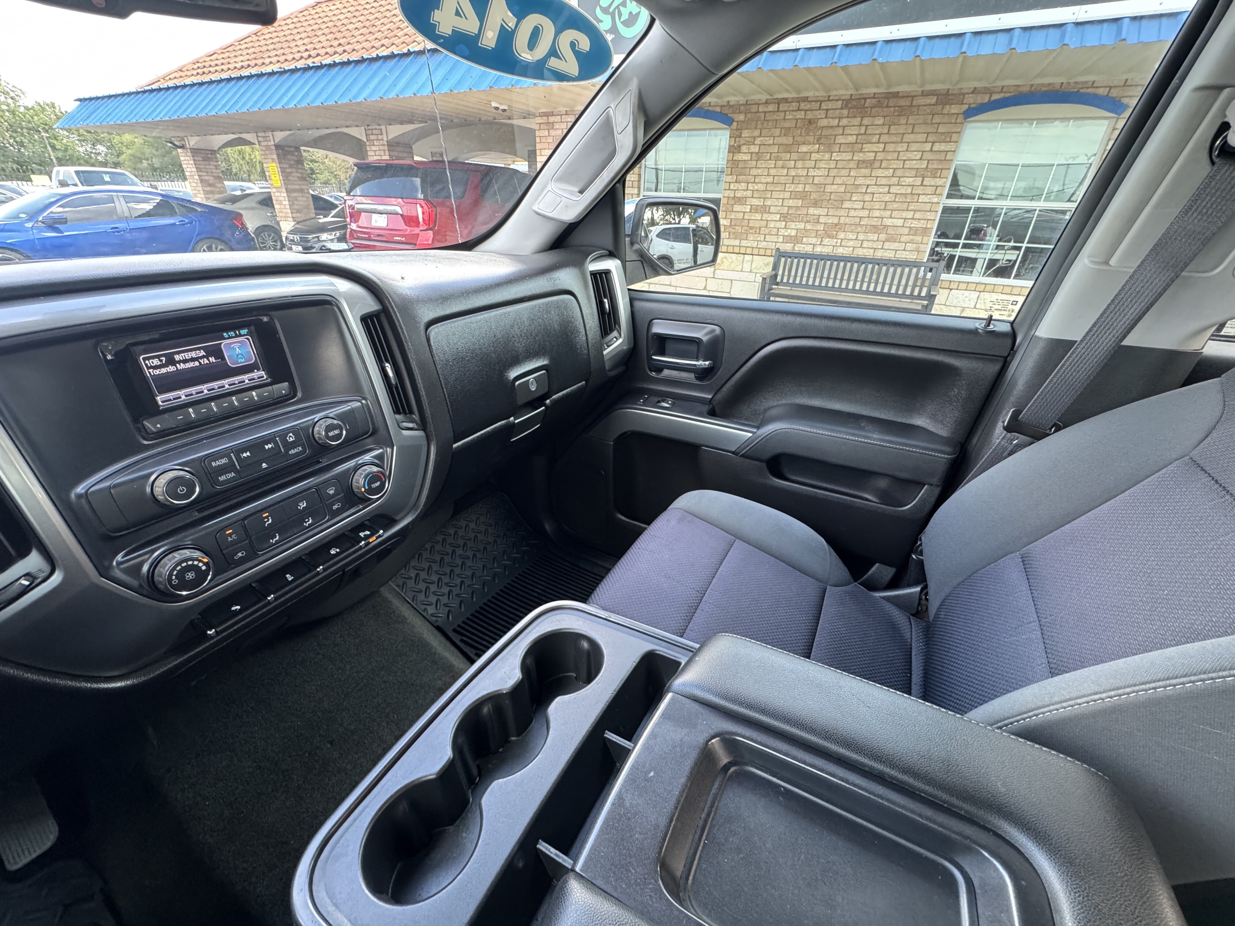 2014 Chevrolet Silverado 1500-V8 Crew Cab LT 2WD - Image 6