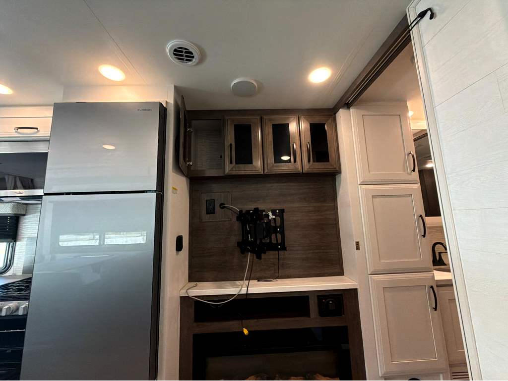 2025 ENTEGRA COACH ODYSSEY 30Z - Image 28