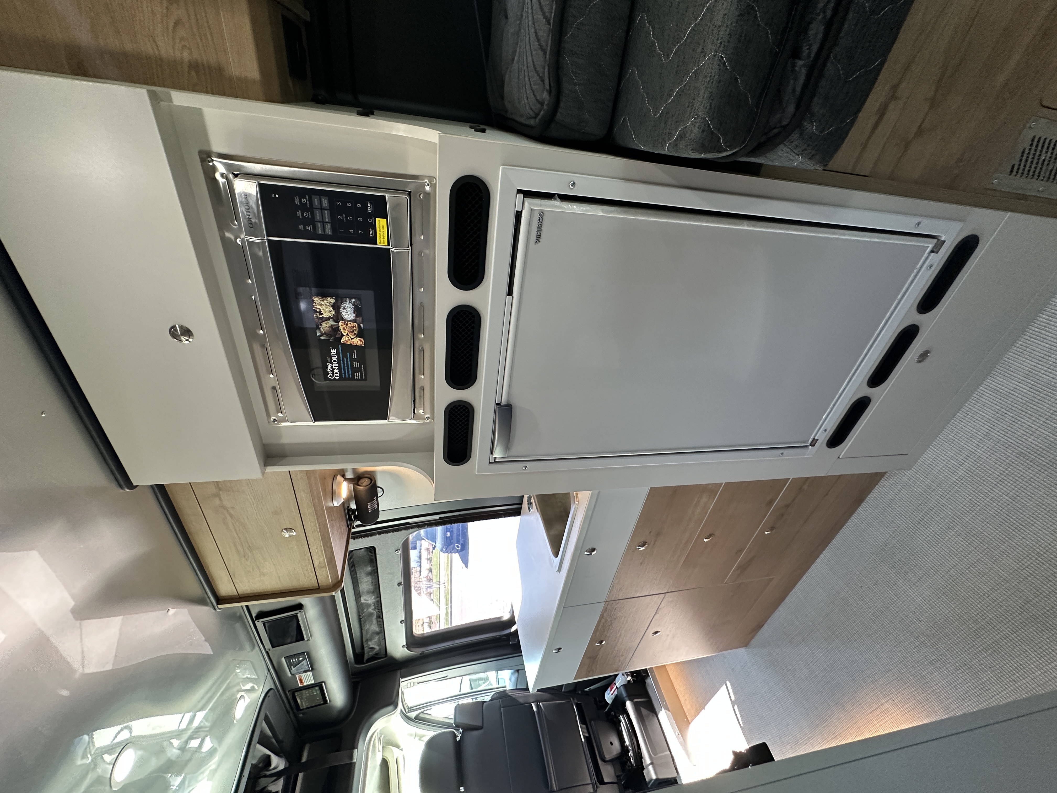 2026 Airstream Rangeline Pop Top - Image 18