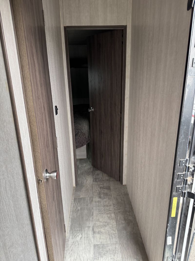 2022 Genesis Supreme Wanderer 26FSWL - Image 10