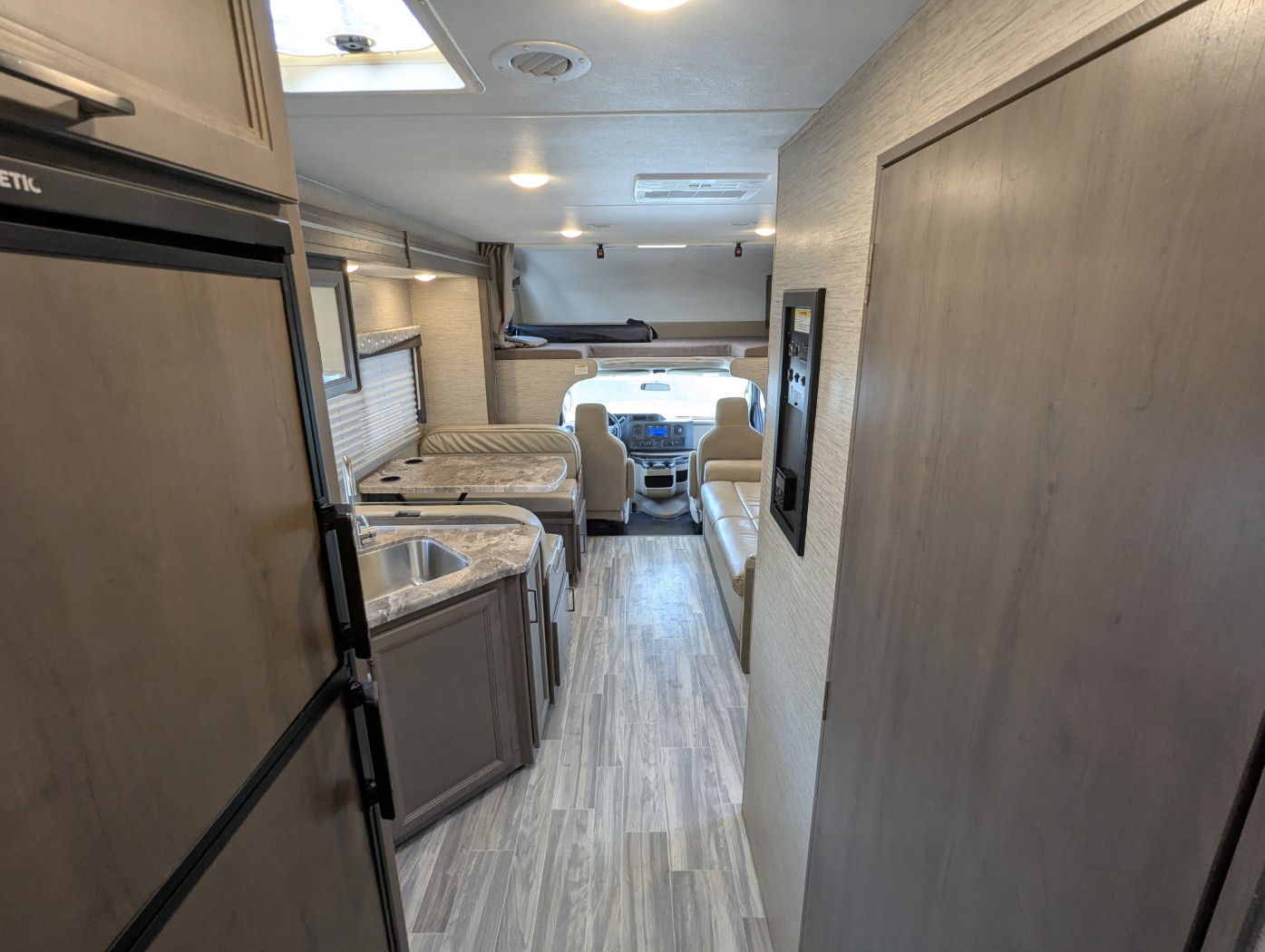 2024 Thor Motor Coach Four Winds 28Z - Image 21