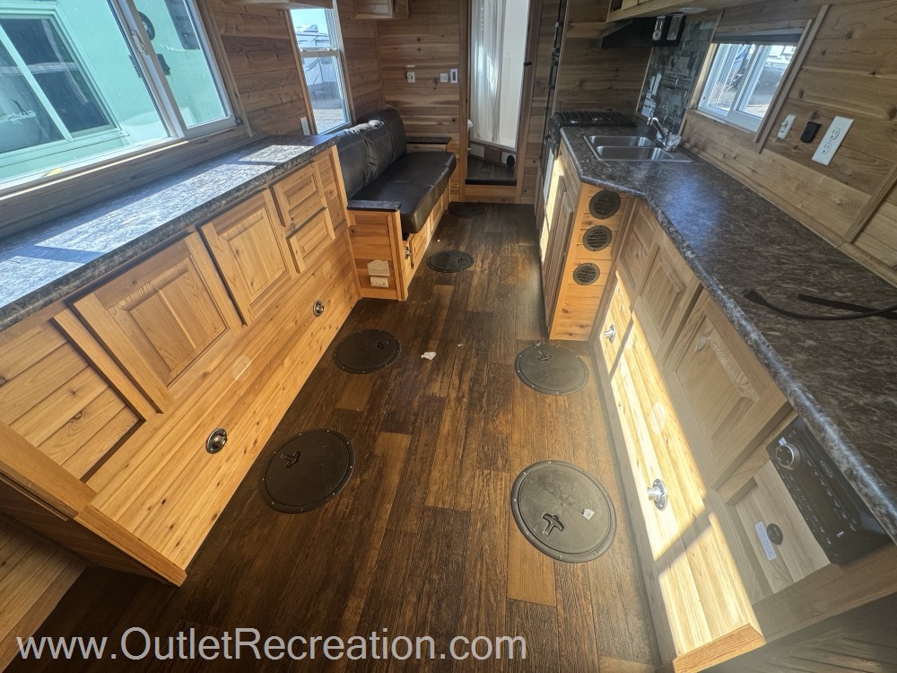 2020 ICE CASTLE RV EXTREME 8X22 - Image 10