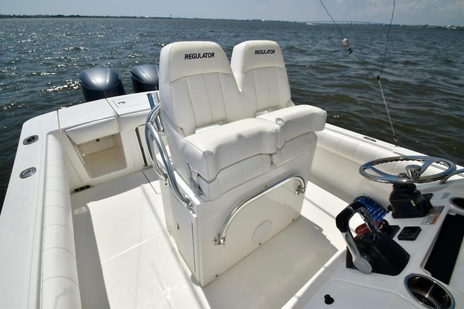 2013 Regulator 28 FS w/SeaKeeper Ride - Image 17