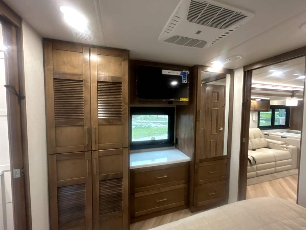 2026 ENTEGRA COACH ACCOLADE 37K - Image 22
