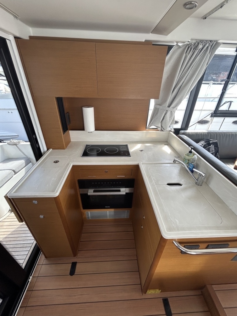 2022 Beneteau ST - Image 47