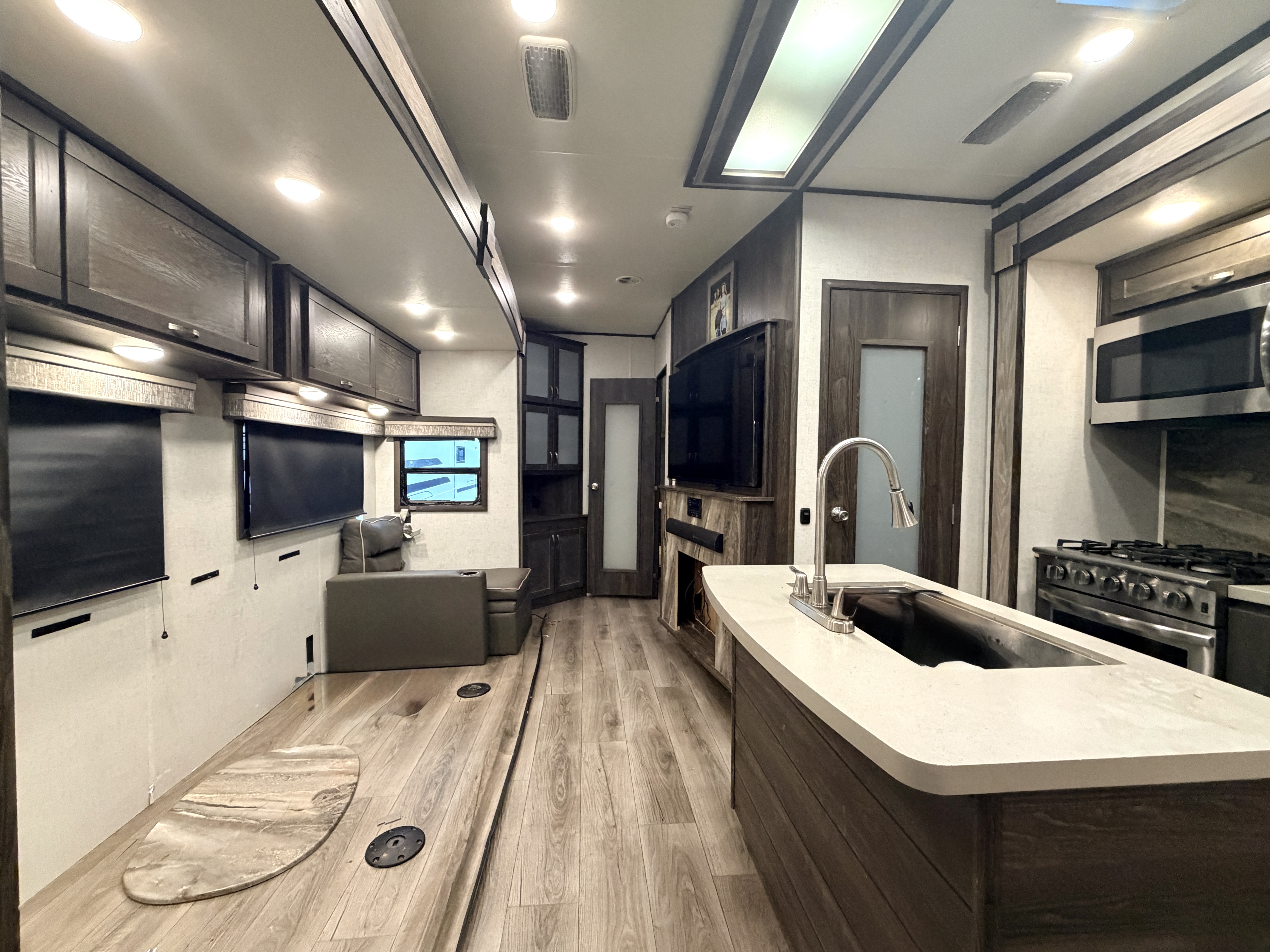 2020 Highland Ridge Mesa Ridge MF374BHS - Image 10