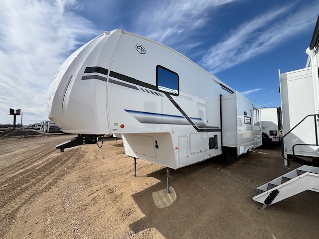 2026 CHEROKEE ARCTIC WOLF 289PANO - Image 3