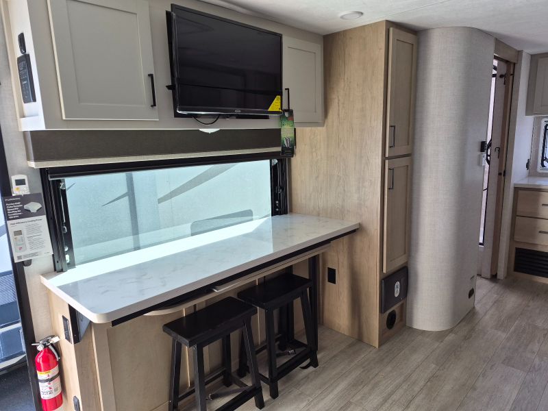 2027 Ember RV Touring Edition 2300MLL - Image 7