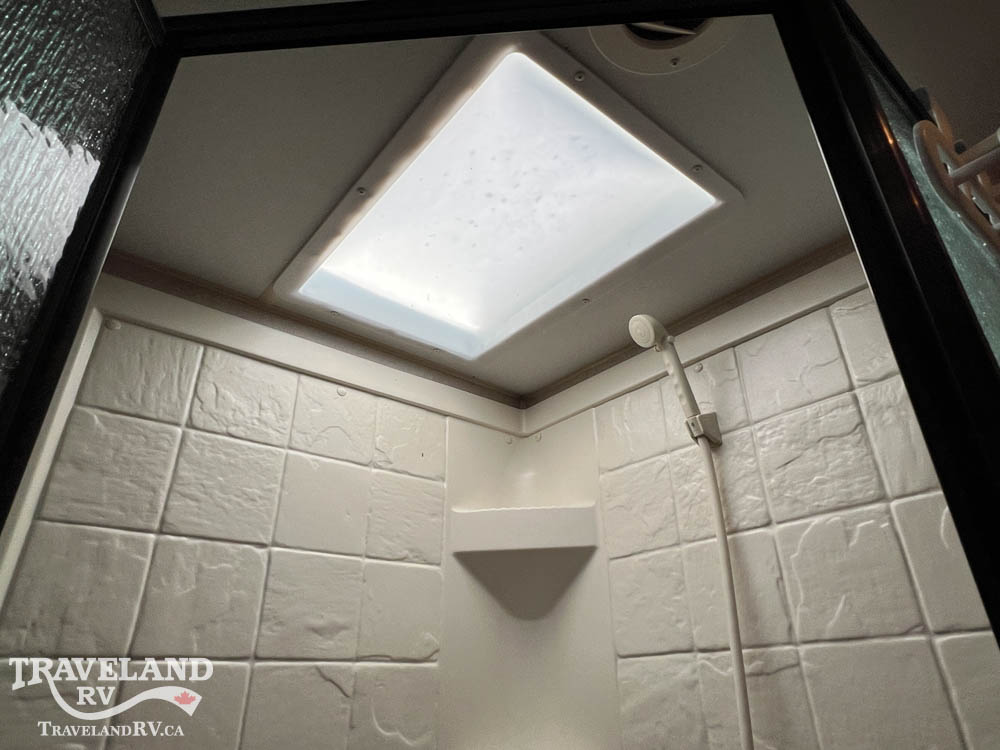 2012 OUTDOORS RV TIMBER RIDGE 250FLS HANDYMAN SPECIAL - Image 33