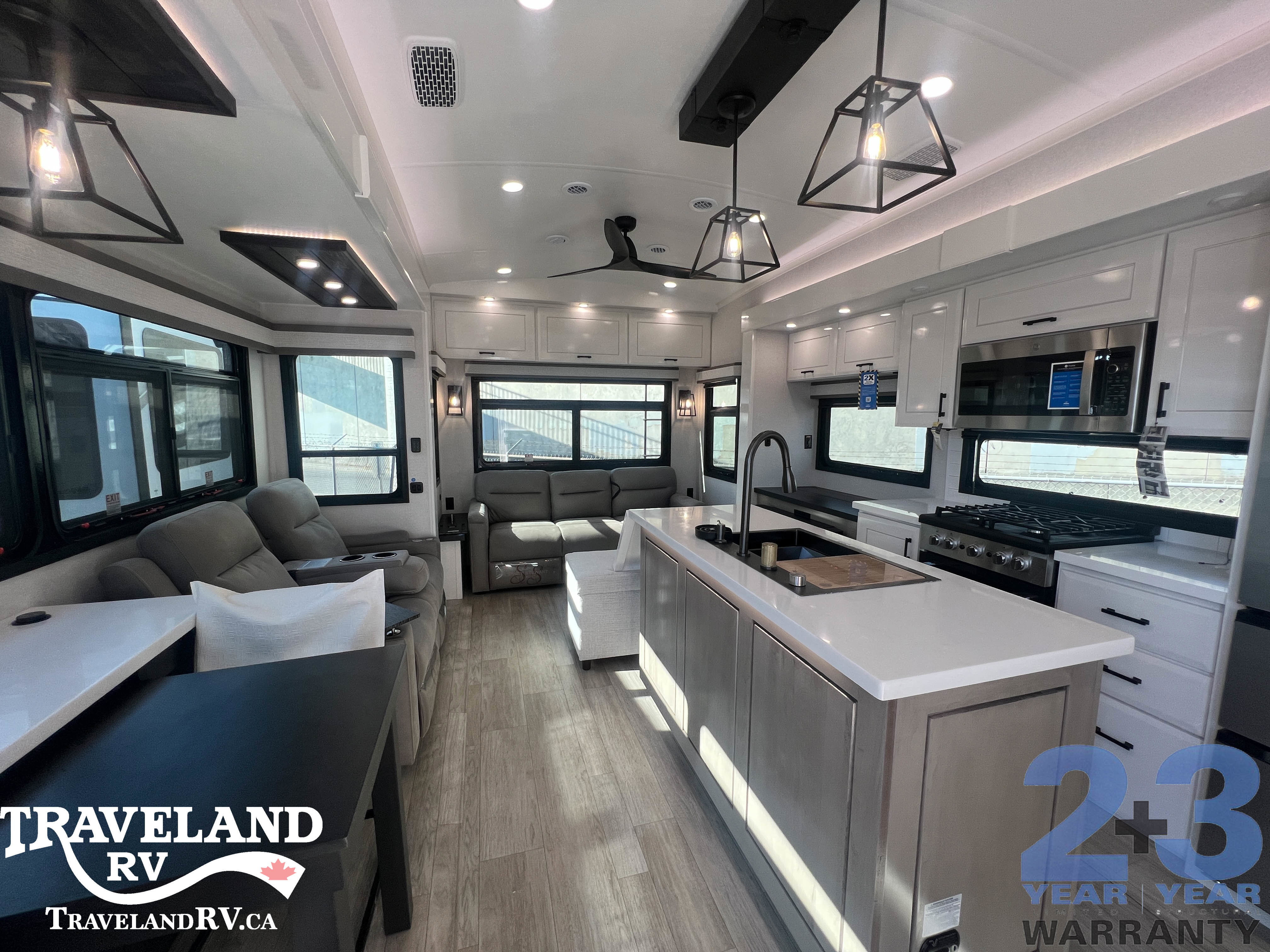 2026 Jayco Pinnacle 32RLTS - Image 8