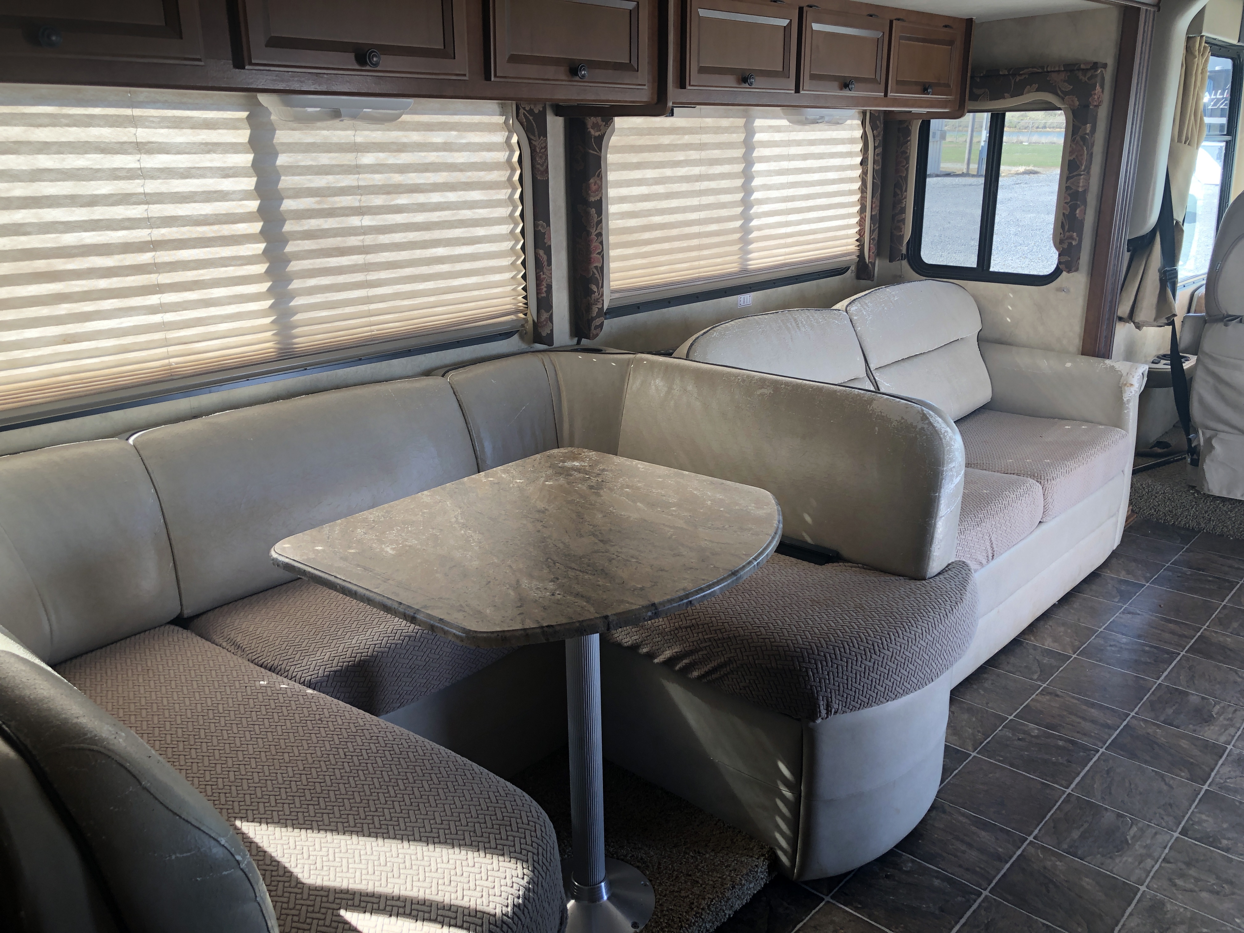 2013 Thor Motor Coach Windsport 32A - Image 8