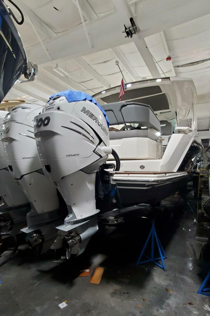2021 TIARA YACHTS TIARA YACHTS 38 LS Base - Image 27