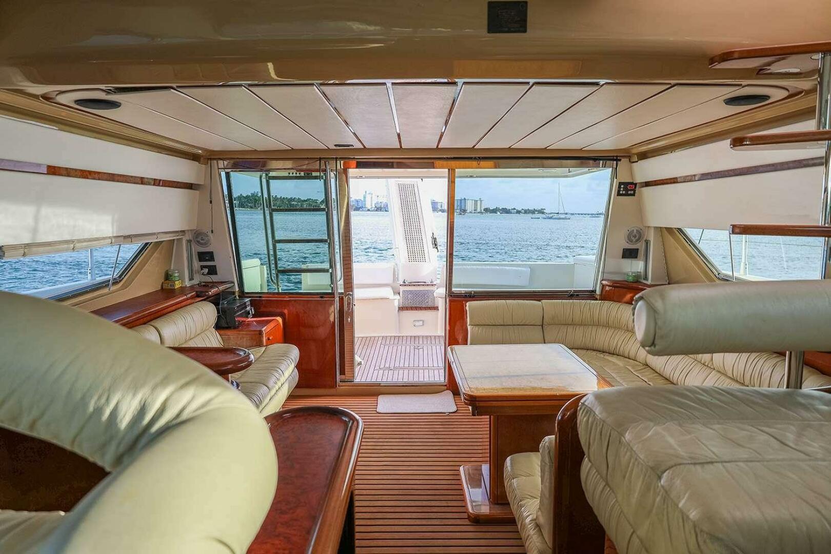 1998 Ferretti Yachts 55 Motor Yacht - Image 14