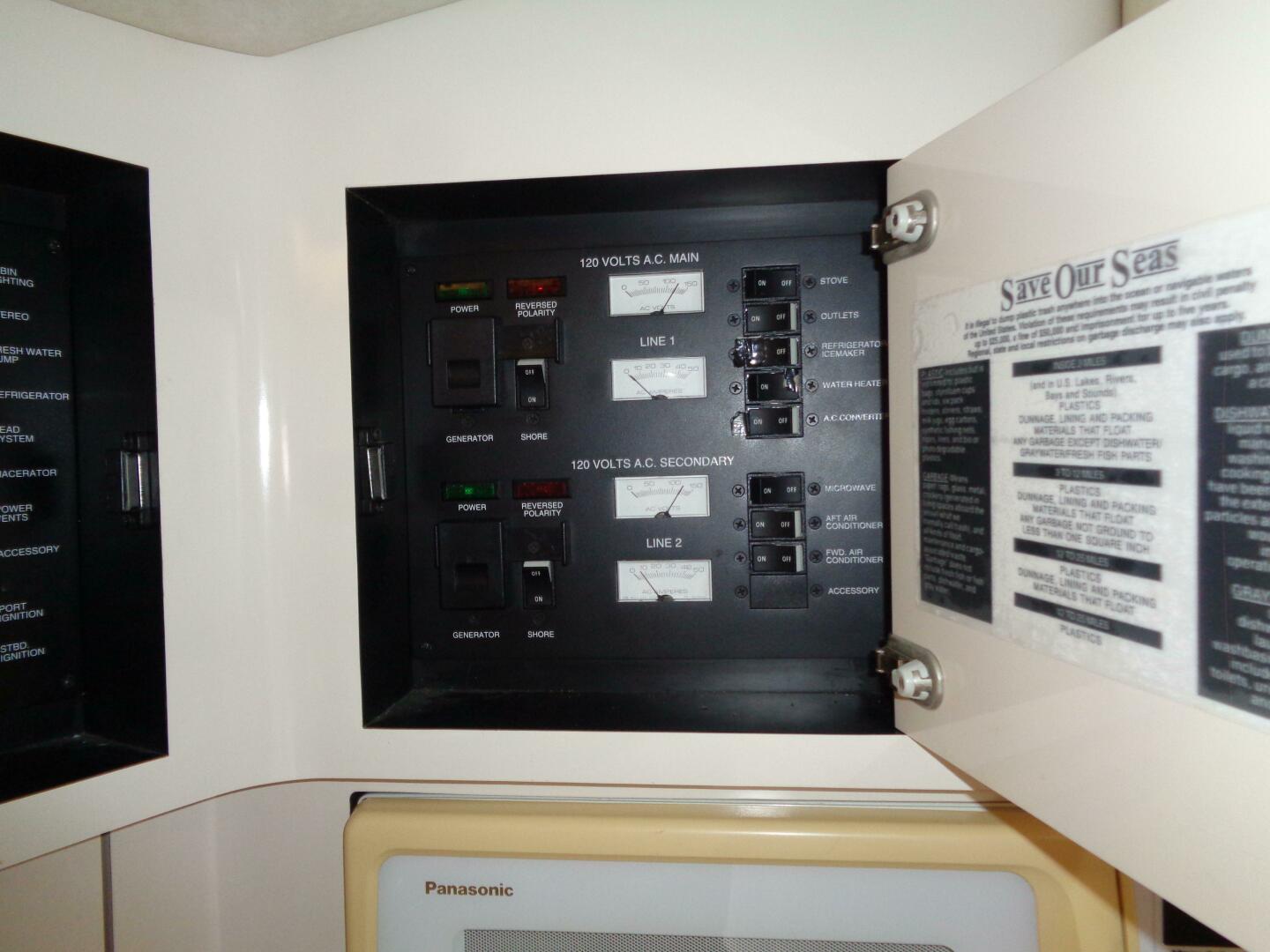 1997 Sea Ray 370 Sundancer - Image 31