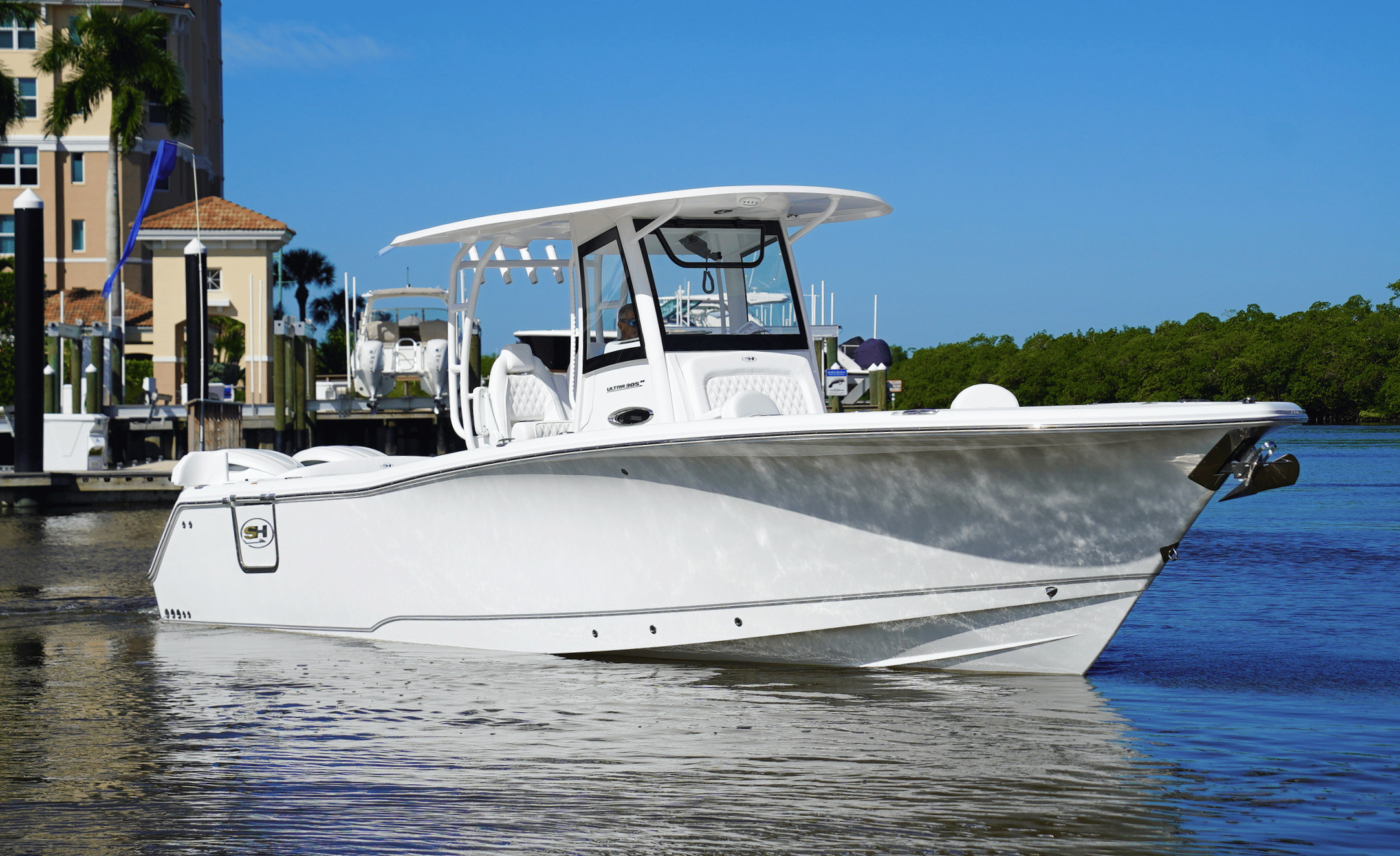 2027 SEA HUNT ULTRA 305SE - Image 1