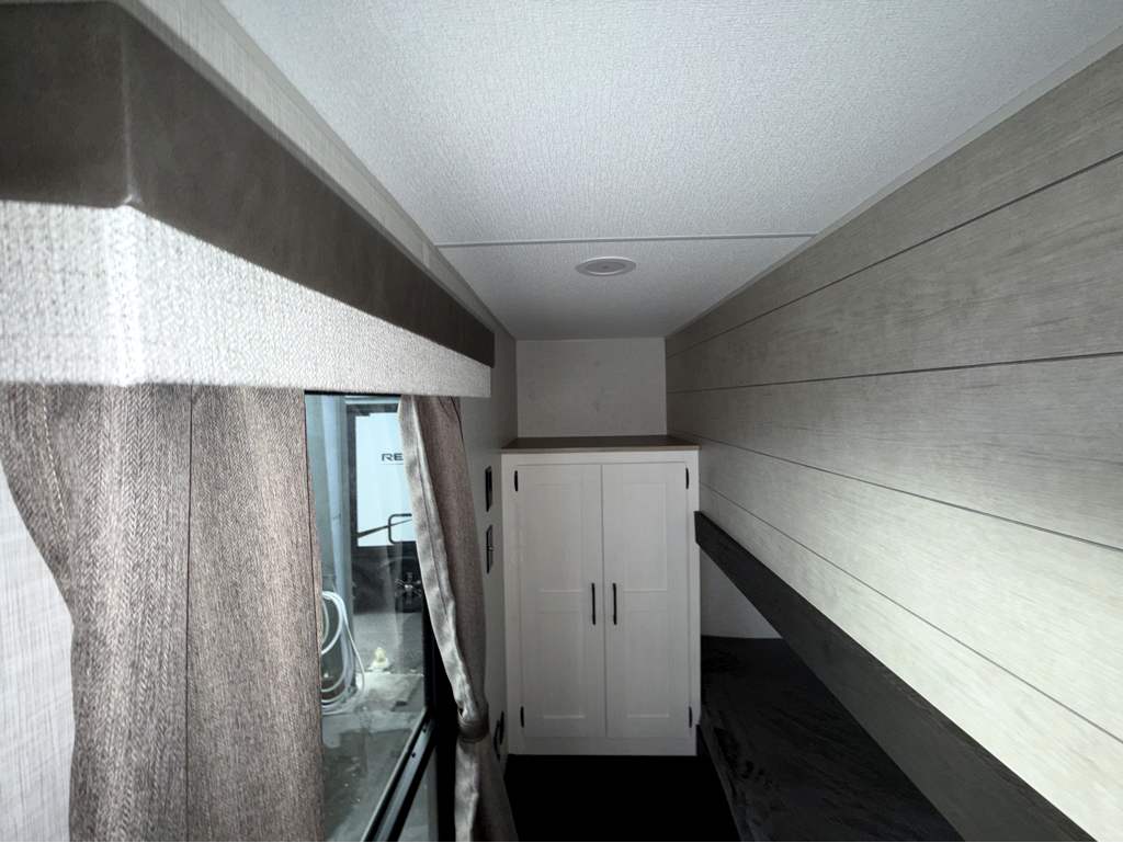 2026 VENTURE RV SIENNA 311VDB - Image 19