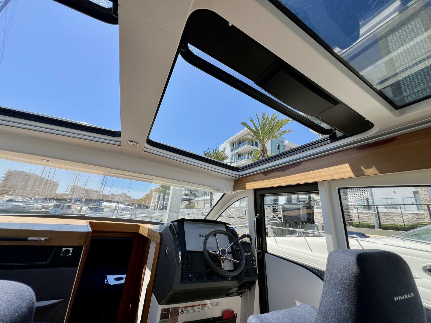 2018 Nimbus 365 Coupe - Image 52