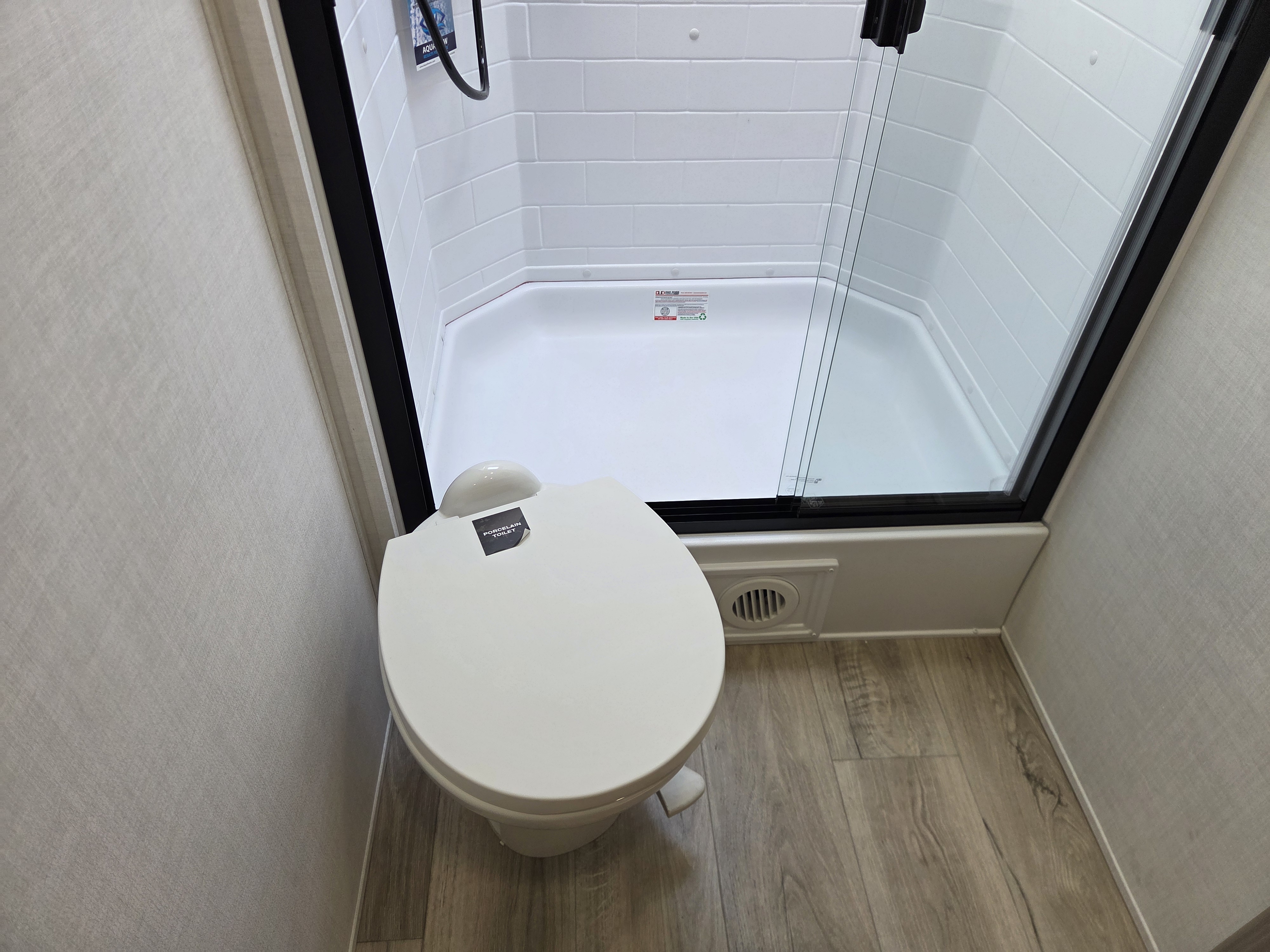 2027 Forest River Rockwood Ultra Lite 2706BH - Image 23