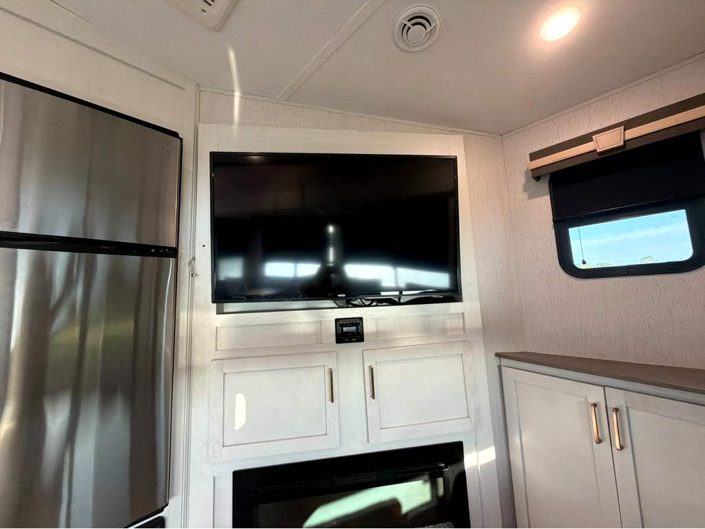 2023 DUTCHMEN ASTORIA 2503RLF - Image 22