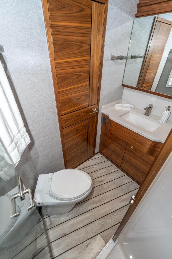 2025 Viking 90 Convertible - Image 54