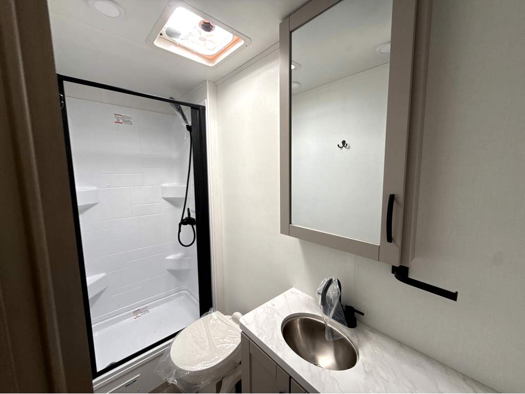 2027 ENTEGRA COACH ODYSSEY 22E - Image 24