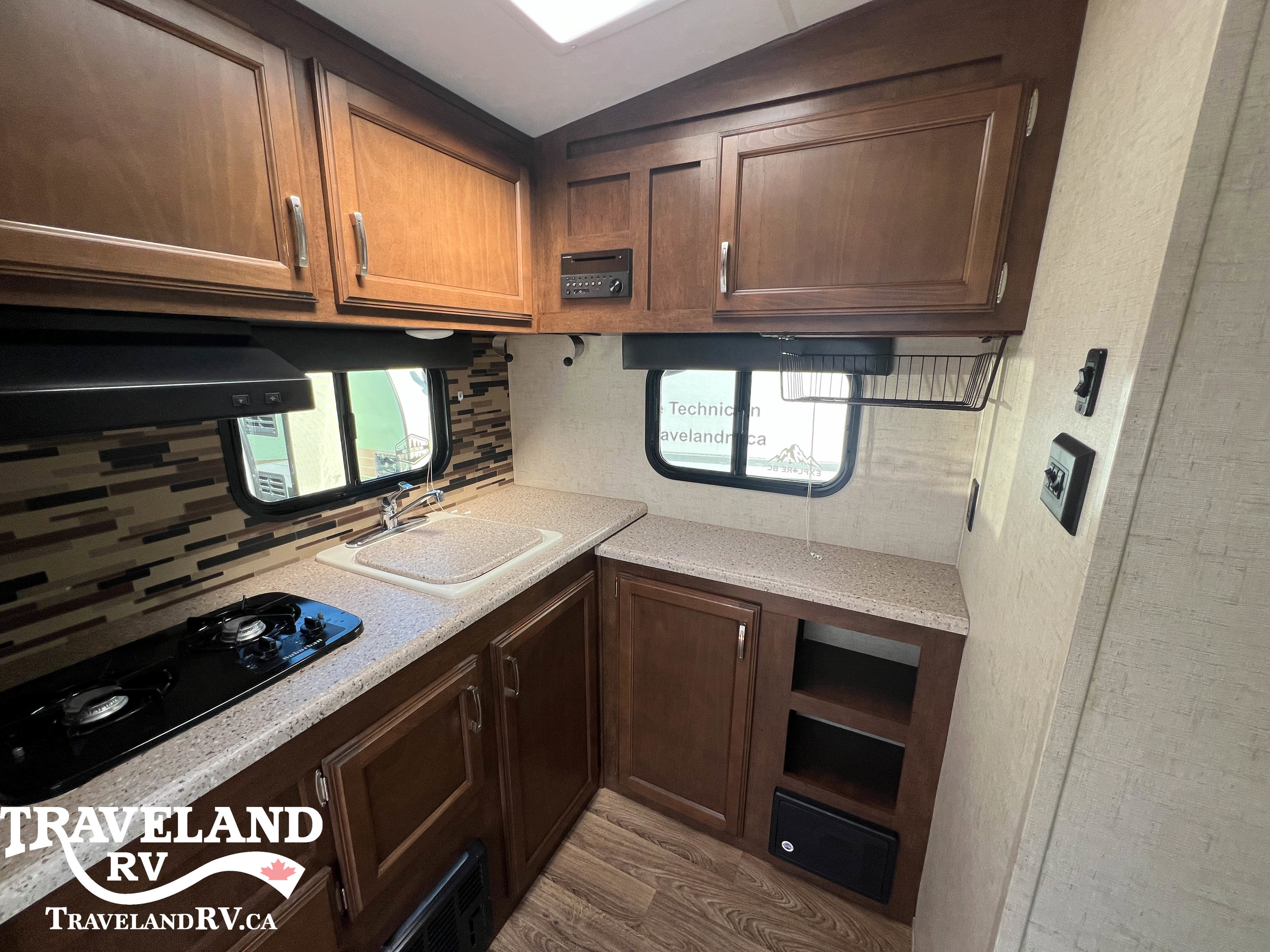 2017 Venture RV Sonic Lite SL149VML - Image 8