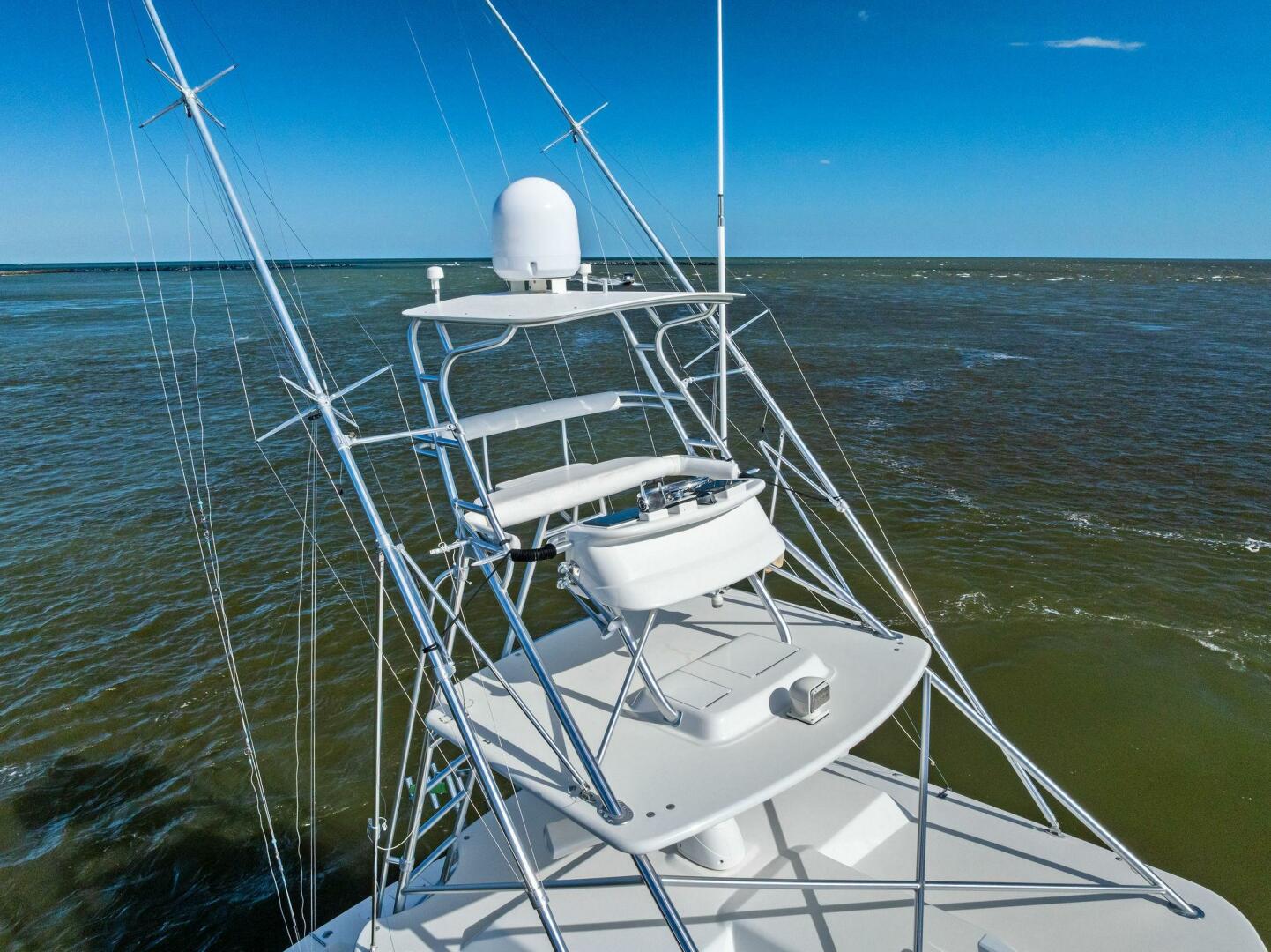 2006 Cabo 45 Express - Image 13