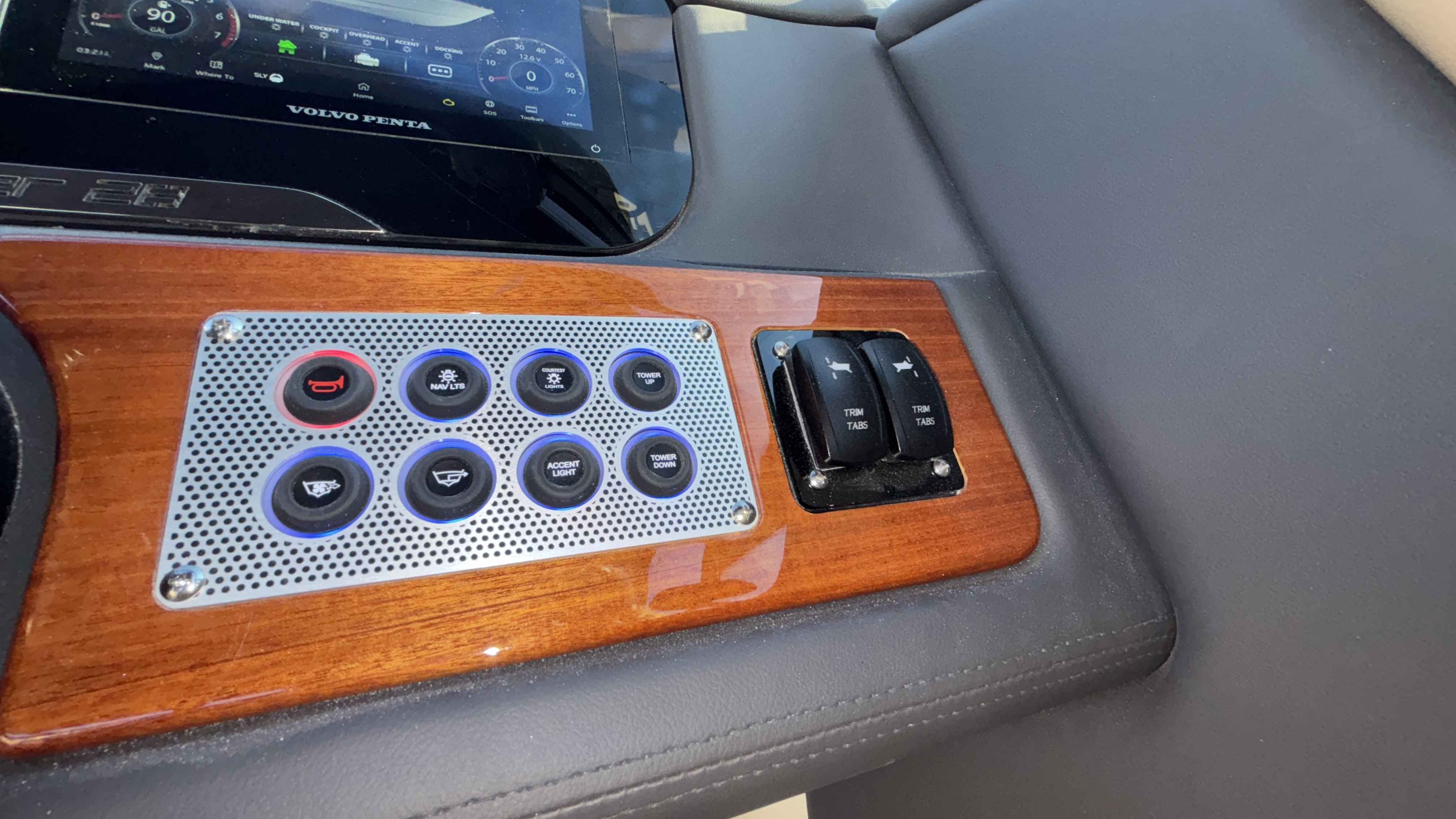 2026 Chris Craft SPORTSTER 28 Sterndrive - Image 27