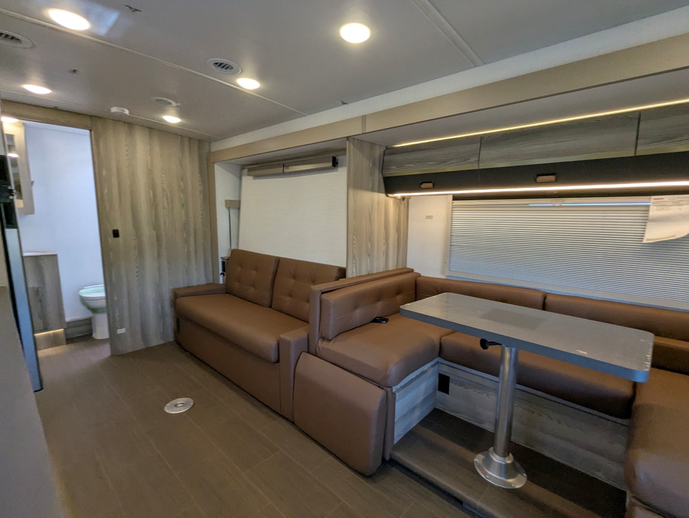 2027 Winnebago View 24D - Image 19
