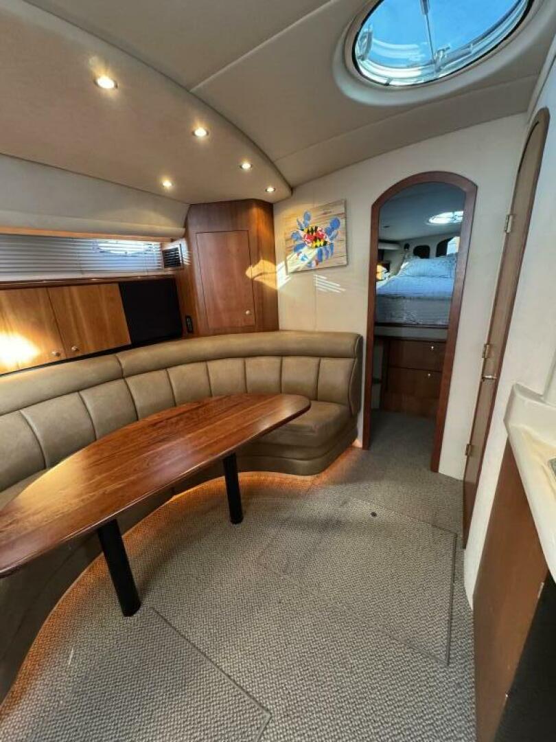 2001 Cruisers 4270 - Image 54