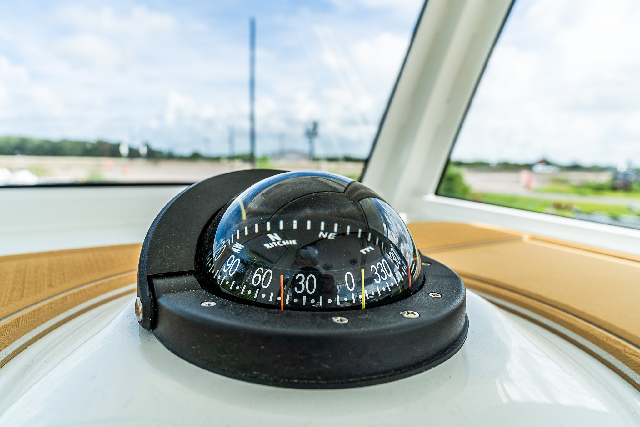 2027 YELLOWFIN 36 OFFSHORE - Image 10