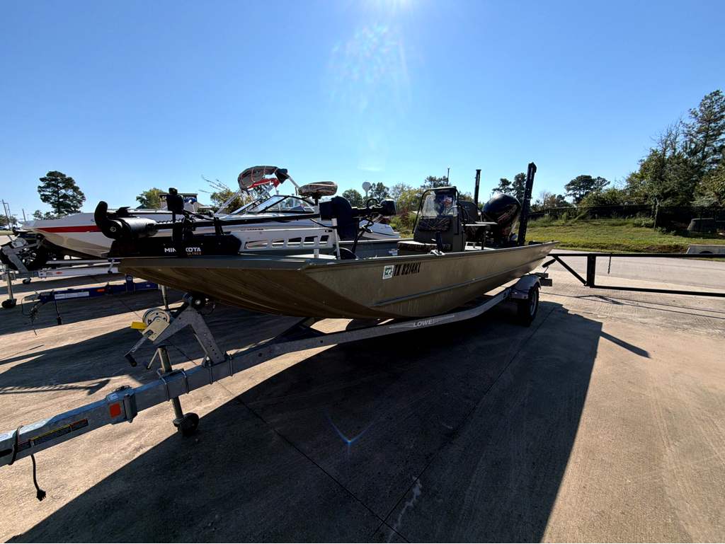 2021 LOWE ROUGHNECK 2070CC - Image 30