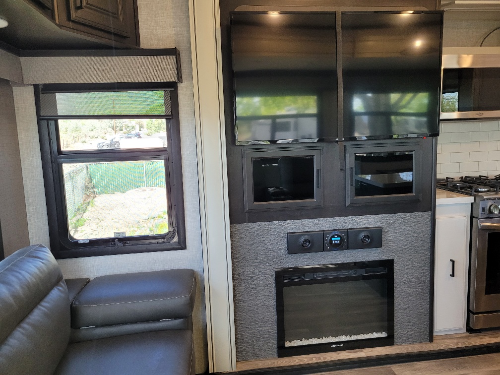 2023 Highland Ridge Open Range 371MBH - Image 10