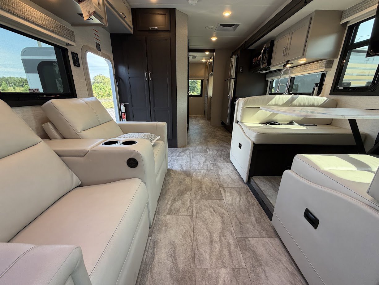 2026 THOR MOTOR COACH MAGNITUDE GRAND X32 - Image 19