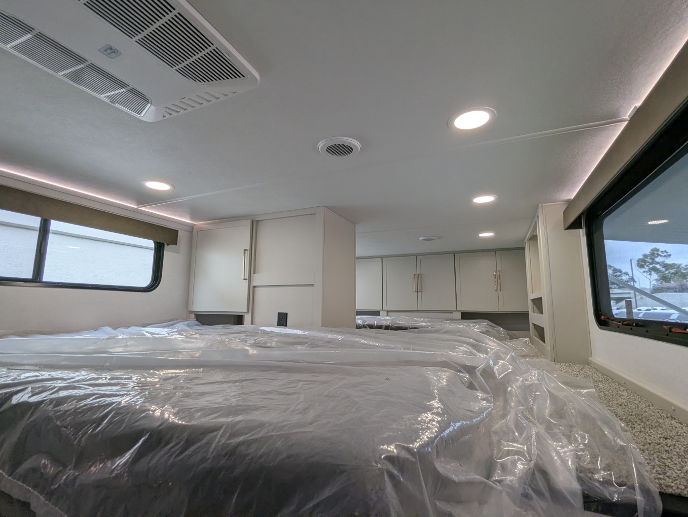 2027 Alliance RV Benchmark 44LFT - Image 28