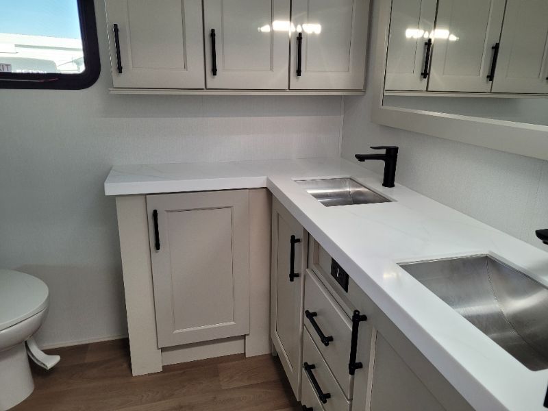 2026 Grand Design Solitude 380FL - Image 20