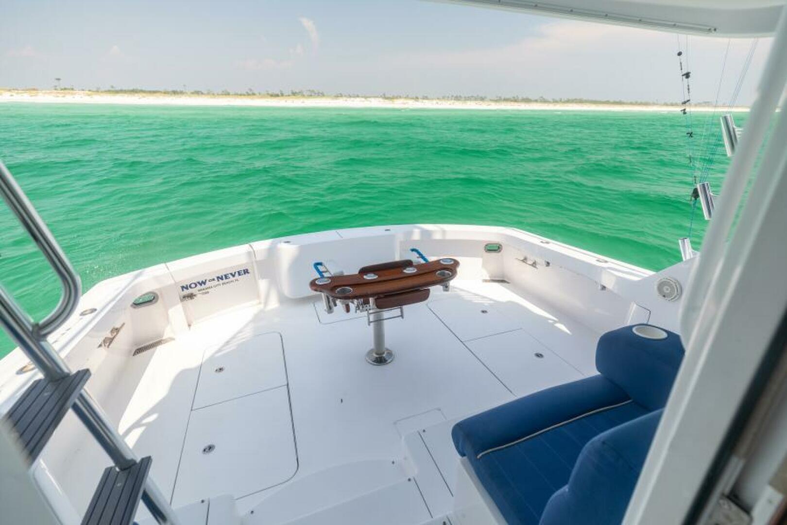 2008 Hatteras 60 Convertible - Image 28