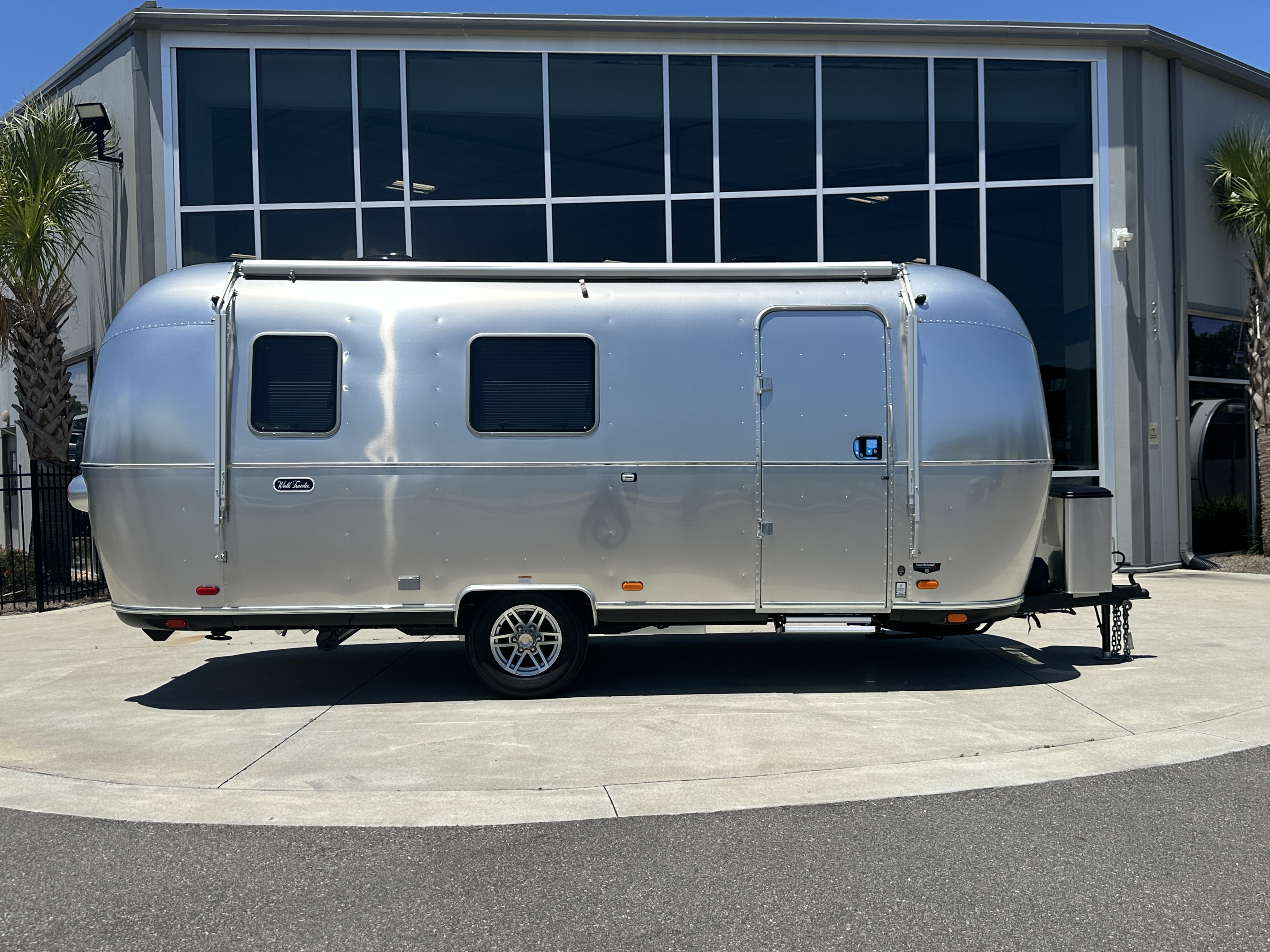 2026 Airstream World Traveler 22RB - Image 4